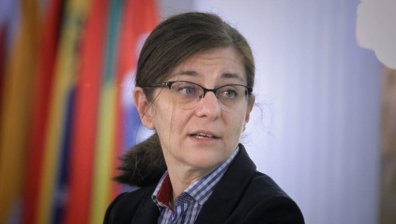 И министърът на външните работи Теодора Генчовска ще подаде оставка в понеделник