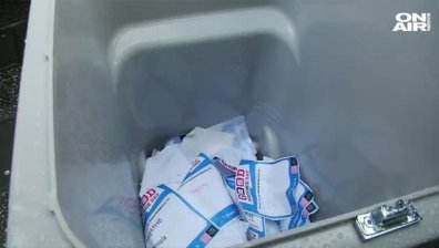 В Ню Йорк спазиха традицията и "изхвърлиха" лошите спомени от старата година