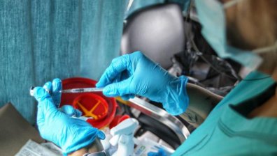 Кацаш на летище София и те чакат да се ваксинираш