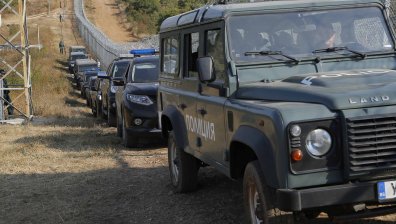 Съдът решава дали да остави в ареста хванатия с подкуп граничар