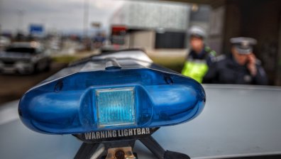 17-годишна е с опасност за живота, пострадала при пожар и била нападната от рецидивист