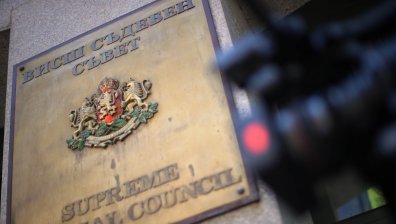 Задържаха инспектор от ВСС за отправяне на сексуални намеци