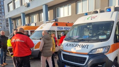 Риск от уволнения: Шофьори на линейки в Бургас протестират срещу наложени глоби