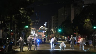 Почерк или случайност - бомбата в Атина е била в раница с катинар