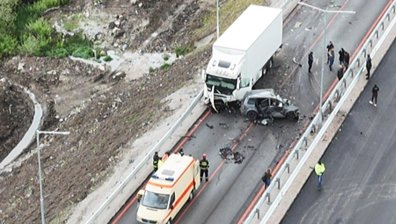 ЕЦТП за трагедията край Ботевград: Двигателят е влязъл в купето на колата