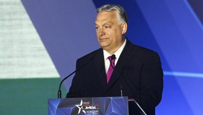 Унгария клекна и прие исканите от ЕС съдебни реформи