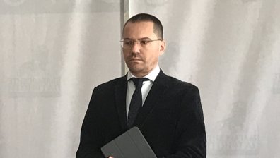 Джамбазки излезе с остра позиция за "червените линии" на Северна Македония