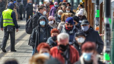Провериха дали се спазват новите мерки по пазарите в София