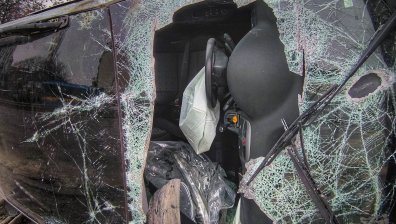 Катастрофа затвори пътя Шумен - Карнобат, вадят пътниците и шофьорите