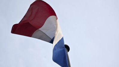 Френският посланик в Киев се обърна към сънародниците си: Запасете се с храна и вода!