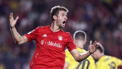 Мюлер подписа нов договор с "Байерн" (Мюнхен), остава до 2023 г.