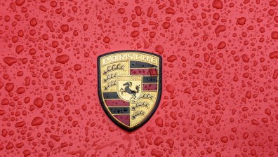 Porsche пуска най-бързата електрическа кола в света?