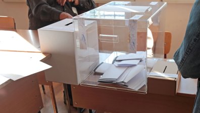 30,62% за ГЕРБ и 24,59% за БСП при обработени 74,92% от протоколите