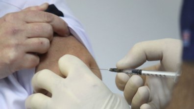 Израел: Ваксините предпазват едва 3 месеца от заразяване и тежко протичане