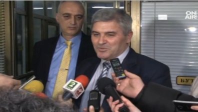 Петима българи са задържани за телефонни измами в Гърция