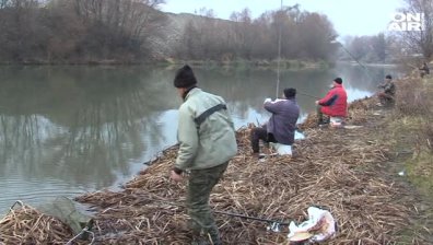 В навечерието на Никулден: Рибари се надпреварваха за най-голям улов