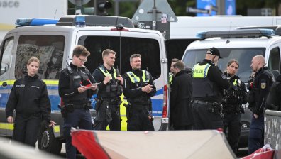 12 ранени при нападение с нож на жп гара в Хамбург