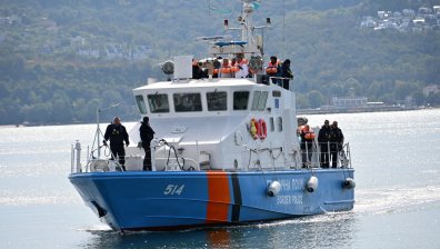 Прекратиха издирването на екипажа на потъналия "Алфа Ватан" край Бяла