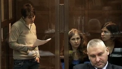 Руският апелативен съд освободи една от изпълнителките от Pussy Riot