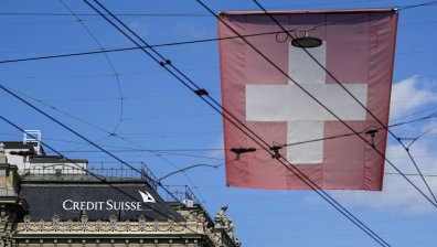 Банката, която държи милионите на Брендо, Назарбаев и Абдула II