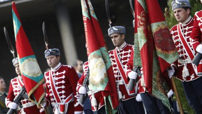 С панахида бе почетена паметта на загиналите за отечеството герои