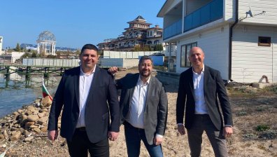 Разрушиха незаконна постройка до резиденцията на Доган в "Росенец"