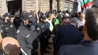 Истината за нападението над министър Николай Денков (+ВИДЕО)