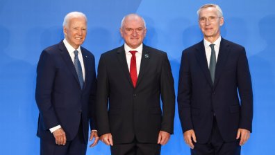 Главчев във Вашингтон: България оказва помощ на Украйна от началото на войната