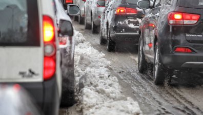 Блокирано е движението на АМ "Хемус" при тунел "Витиня"