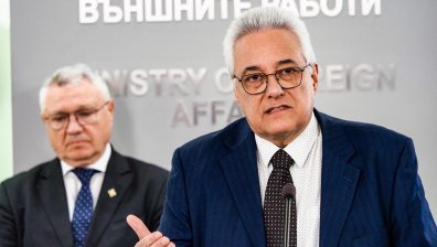 МВнР: Българите в Близкия изток незабавно да напуснат региона