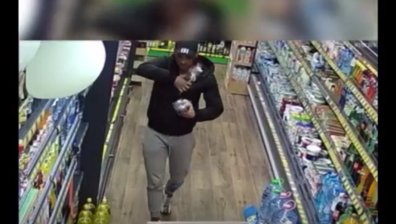 48 камери? Нагли крадци обират хранителен магазин в Бургас вече 3 пъти