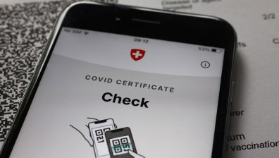 Чехия въвежда "зелeн сертификат" заради рязък скок на болните от Ковид-19
