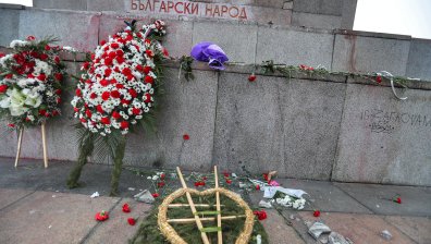 Руското посолство с остра позиция след посегателството над паметника на Съветската армия