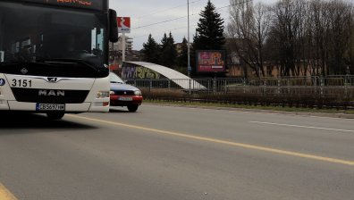 От Helpbook: Шофьор нагруби пътник в автобус 604 в София, първо не му отворил врата