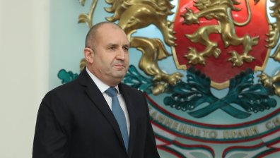 Донев: Няма да участваме в предизборната кампания, Радев: Спряхте свободно падане на държавата