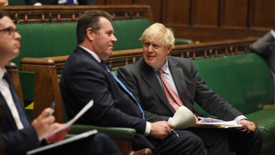 Социалната система в Англия ще се изправи пред армия от 4 млн. безработни