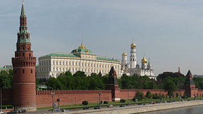 Шофьори обграждат Кремъл в протест срещу Путин