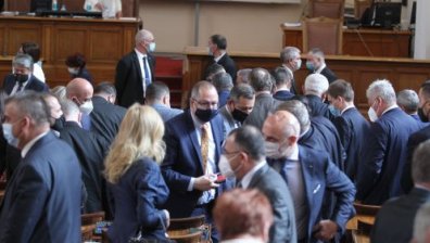 ГЕРБ няма да бламират бюджета, но с уговорка. БСП: Няма бюджет - няма пенсии