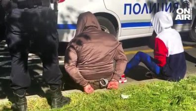 Зрелищна акция в Бургас: Задържана е група за разпространение на наркотици