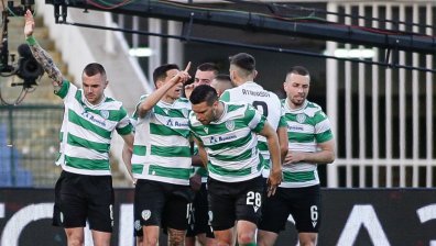 Късен изравнителен гол спаси "Черно море" от домакинска загуба срещу "Славия"