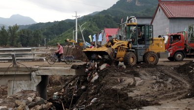 Пекин още се възстановява от големите наводнения през юли (СНИМКИ)