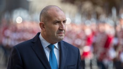 Скандалът с НСО и колите на президентството отива в Конституционния съд