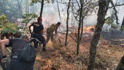 Обявиха бедствено положение в Свиленград заради огнената стихия