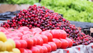 Фермер: Унищожаваме продукция, а веригите продават с огромна надценка