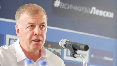 "Левски" подписа с Боби Цонев, а Сираков е оптимист, че клубът ще се спаси