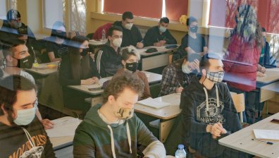 С 30 хил. за 3 седмици са се увеличили учениците със "зелен сертификат"