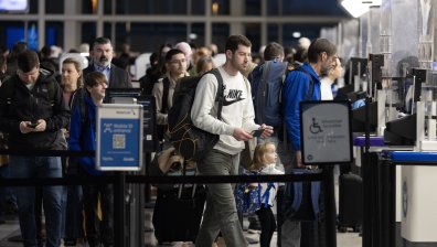 МВнР: Въздържайте се от пътувания до Израел и Палестина