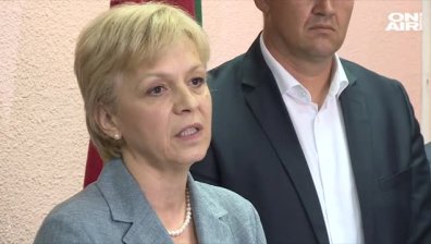 Затягат контрола в бежанските центрове