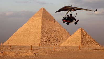 Така изглеждат днес Кайро и пирамидите в Гиза (СНИМКИ)