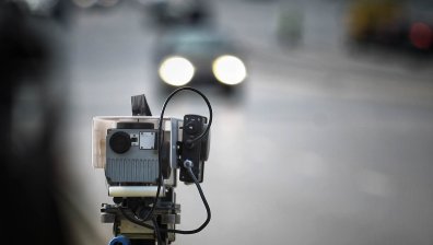 Засякоха шофьор да лети с 246 км/ч по АМ "Хемус" 